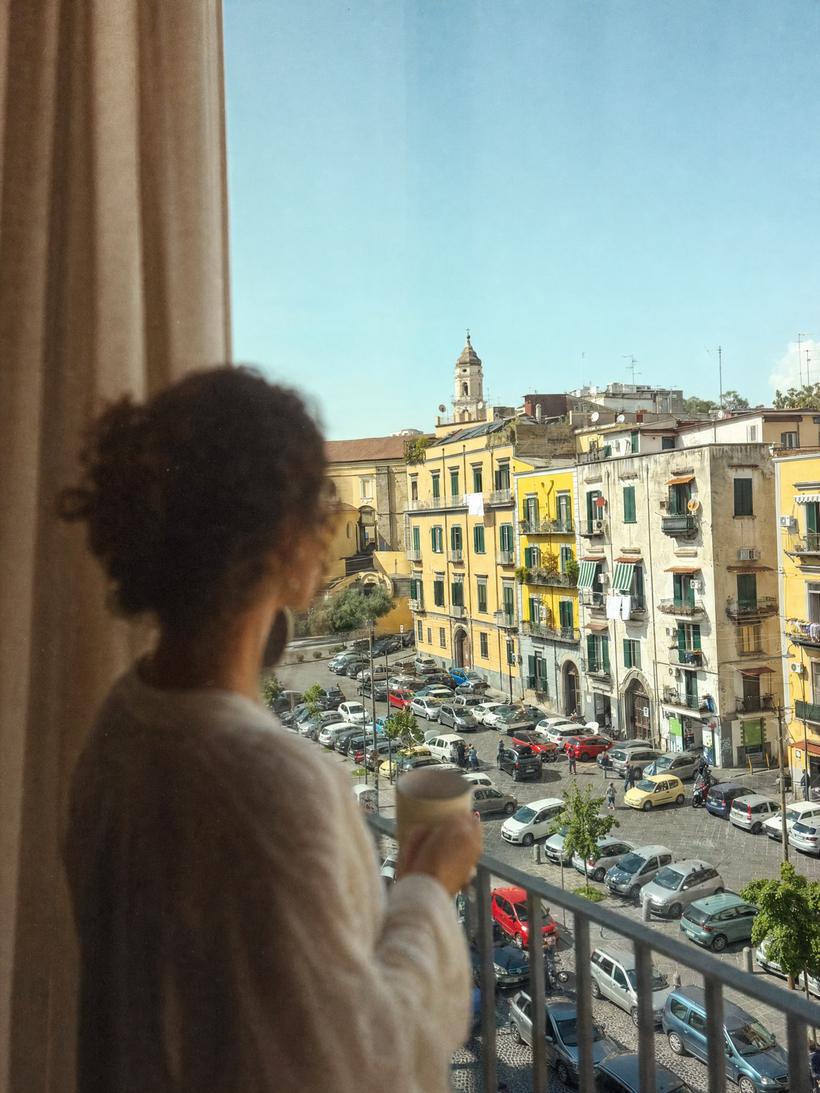 Lo stesso affaccio con il trattamento The Hospitality Lens